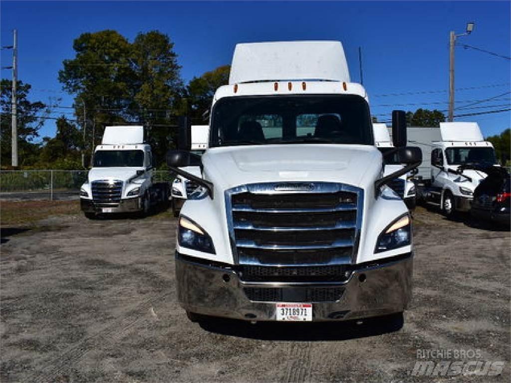 Freightliner CAS126 Camiones tractor