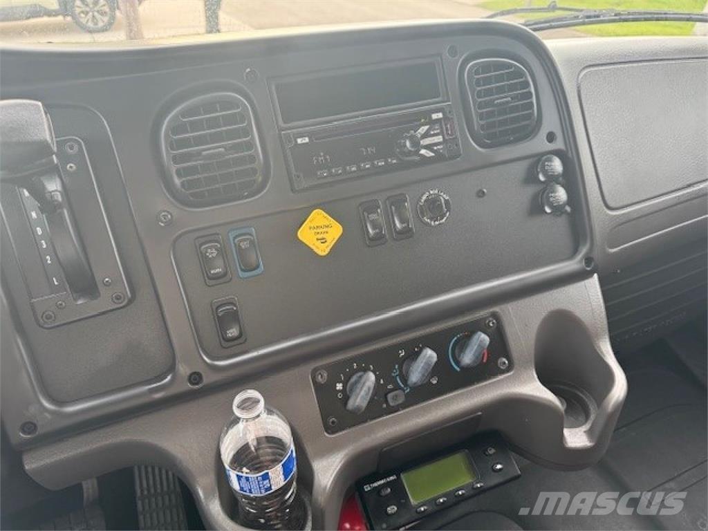 Freightliner M-2 Camiones con temperatura controlada