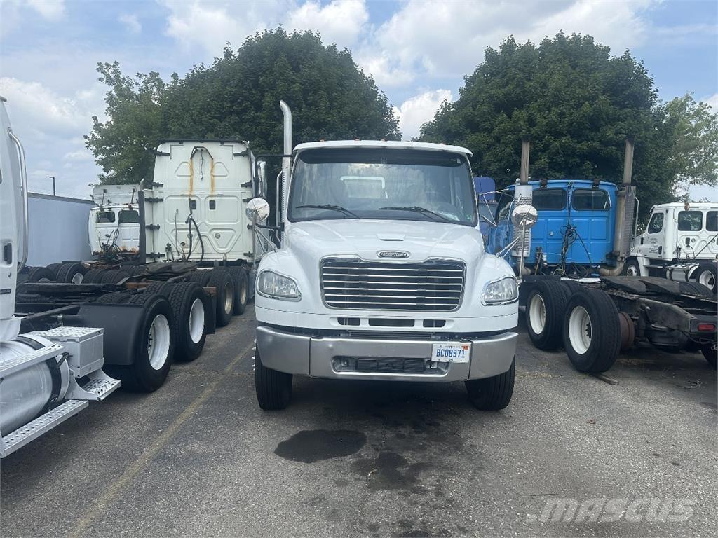 Freightliner M2 106 Camiones tractor