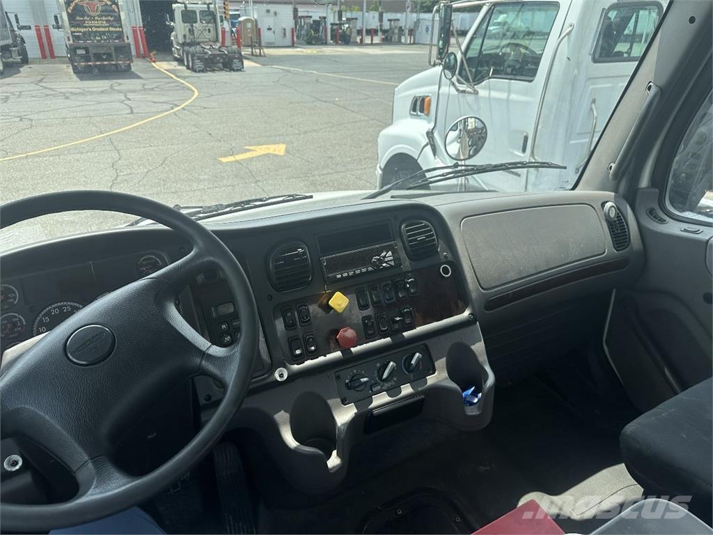 Freightliner M2 106 Camiones tractor