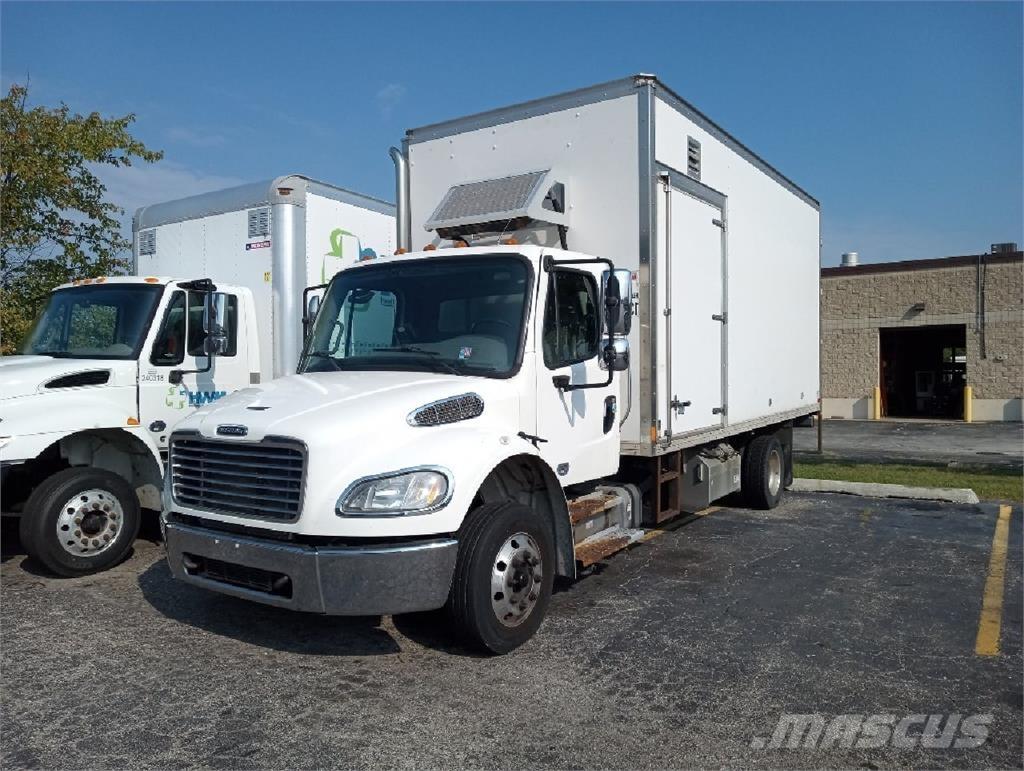 Freightliner M2-106 Camiones con caja de remolque