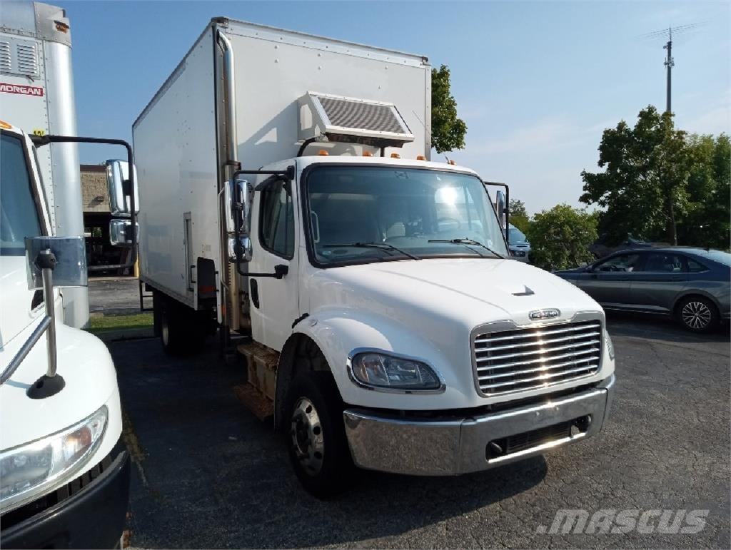 Freightliner M2-106 Camiones con caja de remolque