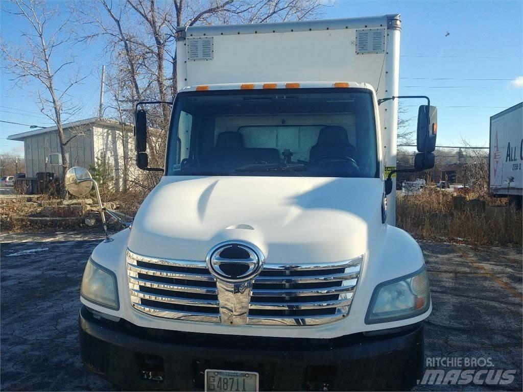 Hino 258 Camiones con caja de remolque