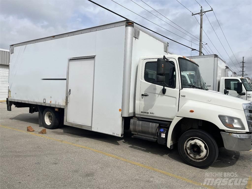 Hino 258 Camiones con caja de remolque