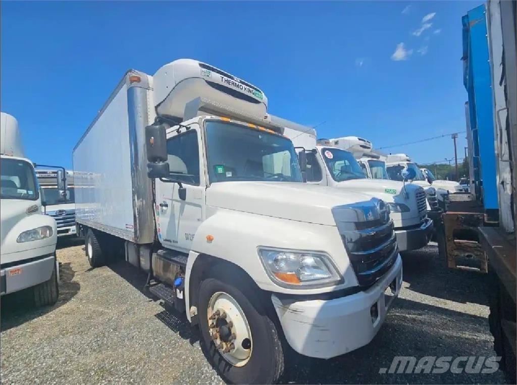 Hino 338 Camiones con temperatura controlada