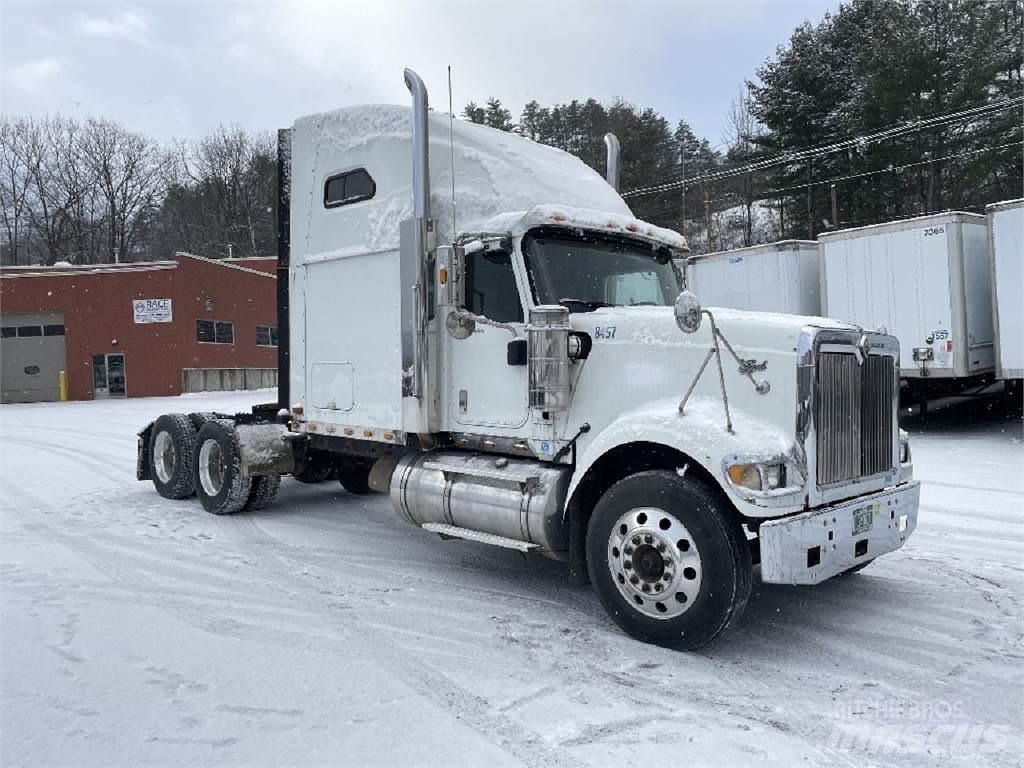 International 9900i Camiones tractor