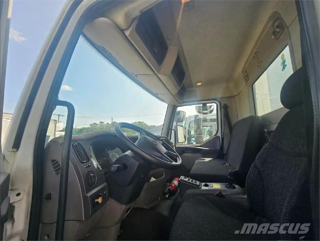 Kenworth K370 Camiones con caja de remolque