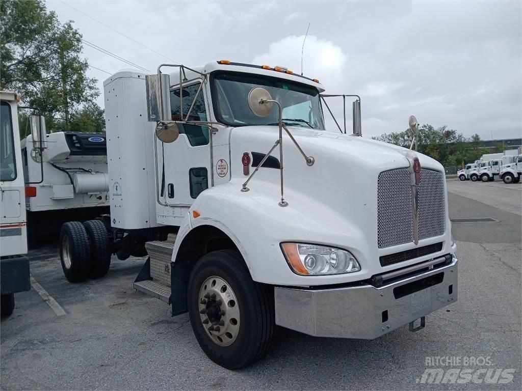 Kenworth T440 Camiones tractor