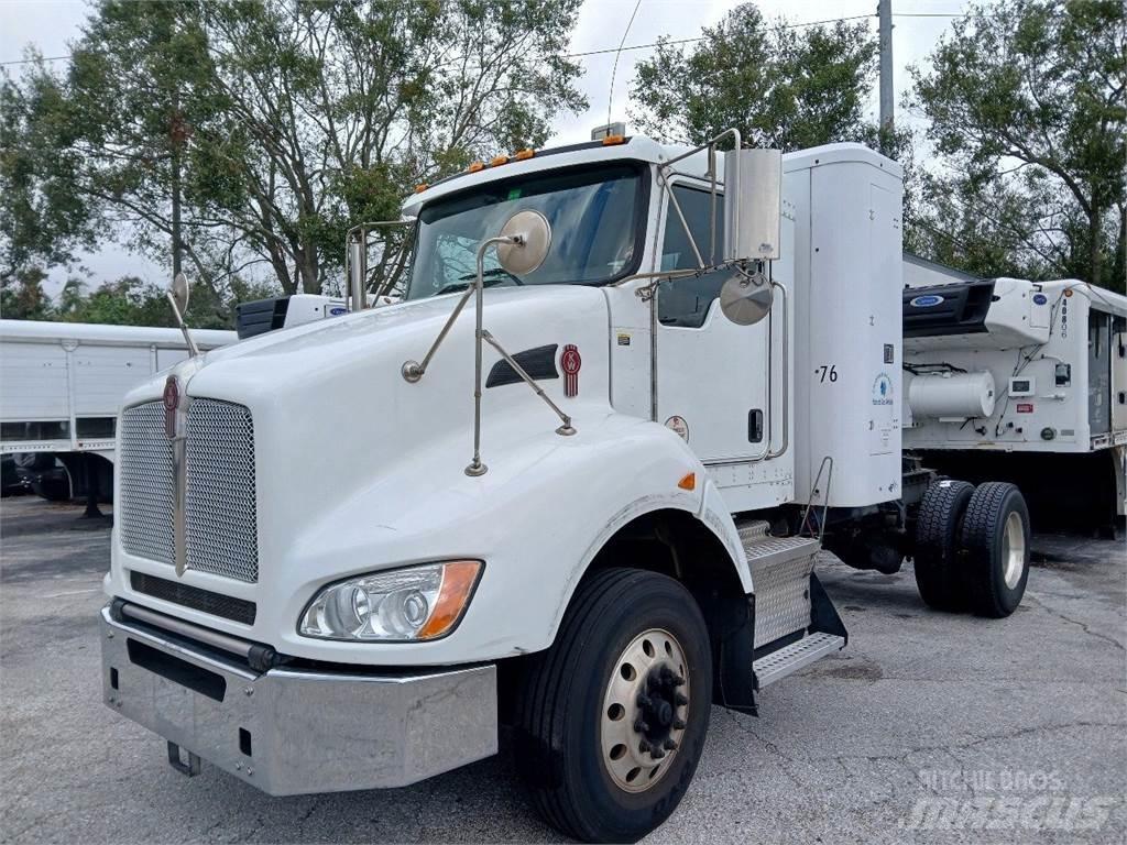 Kenworth T440 Camiones tractor