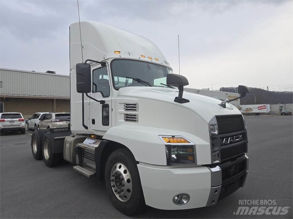 Mack AN64T Camiones tractor