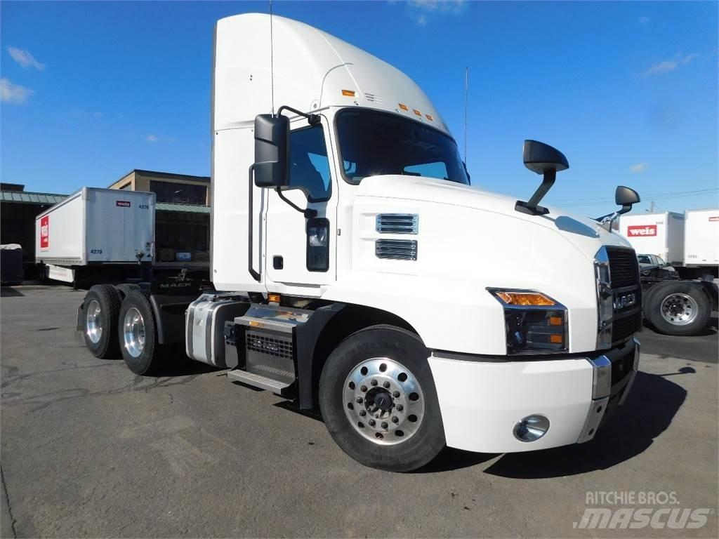 Mack AN64T Camiones tractor