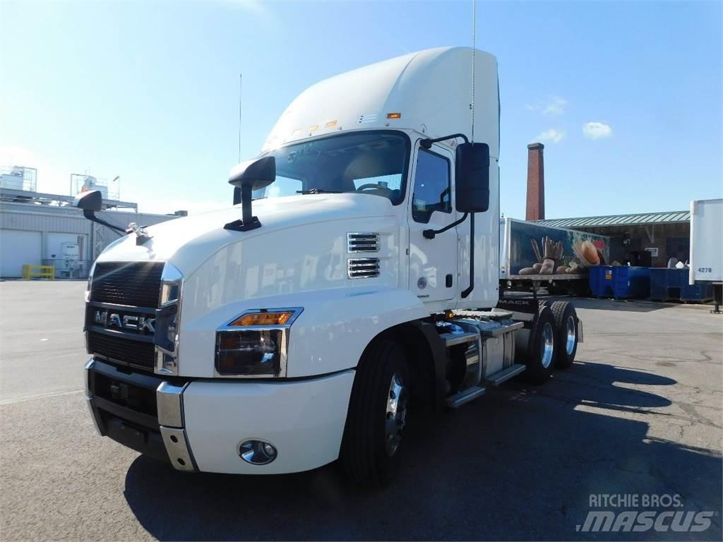 Mack AN64T Camiones tractor