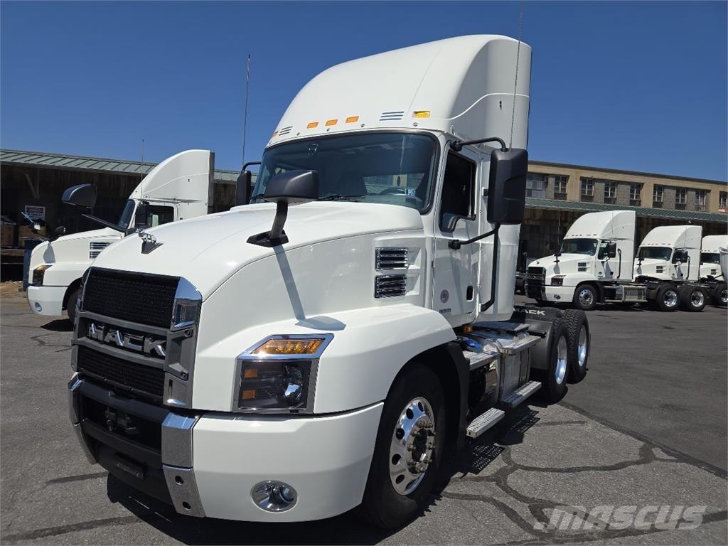 Mack AN64T Camiones tractor