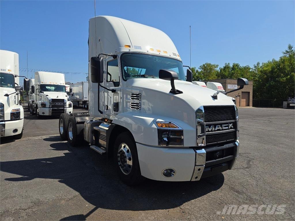 Mack AN64T Camiones tractor