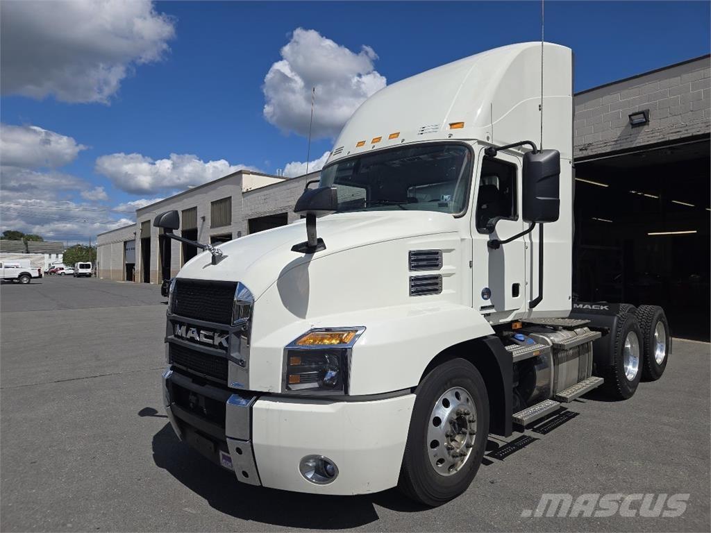 Mack AN64T Camiones tractor