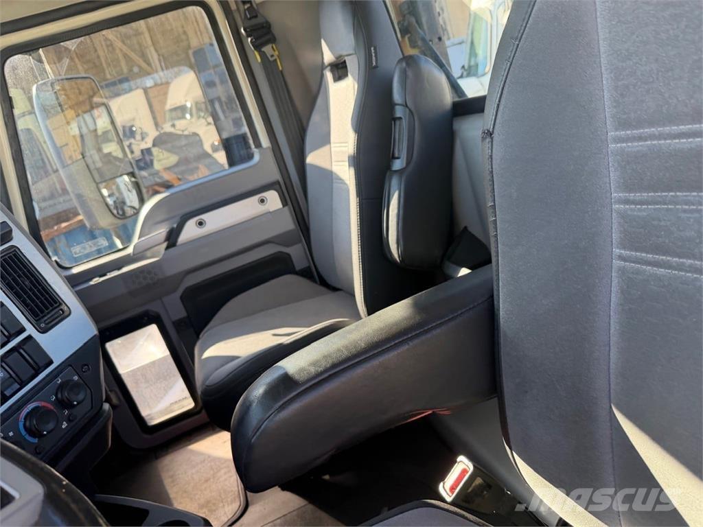 Mack AN64T Camiones tractor