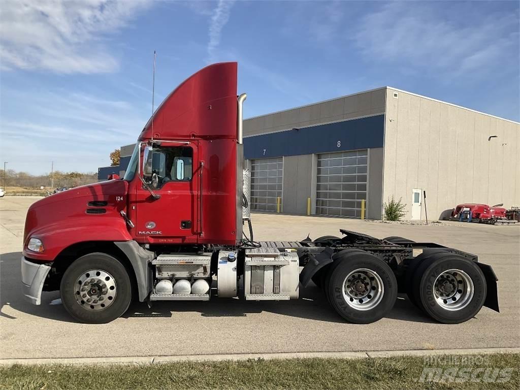 Mack CXU613 Camiones tractor