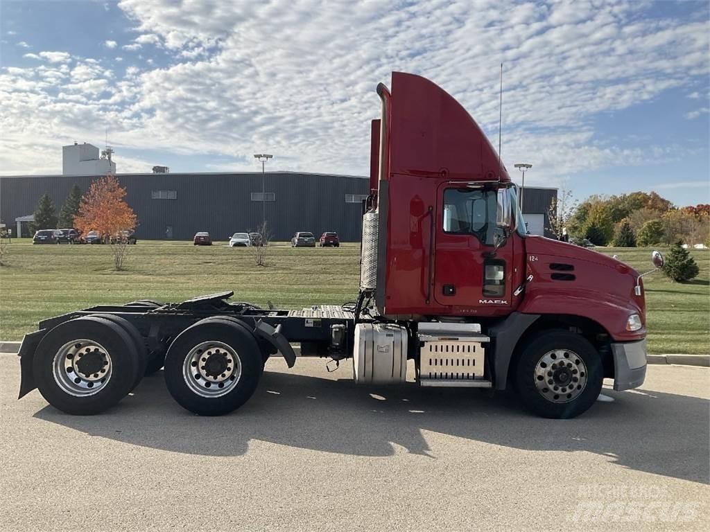 Mack CXU613 Camiones tractor