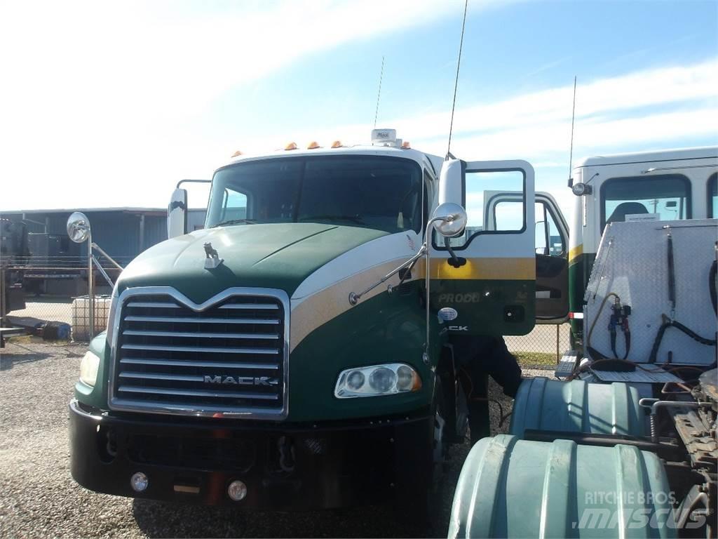 Mack CXU613 Camiones tractor