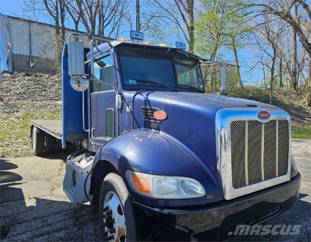 Peterbilt 337 Camiones de cama baja