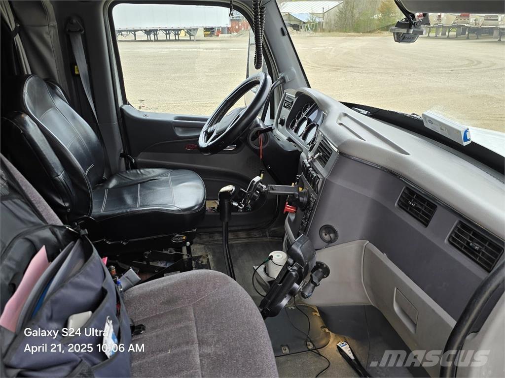 Peterbilt 567 Camiones tractor