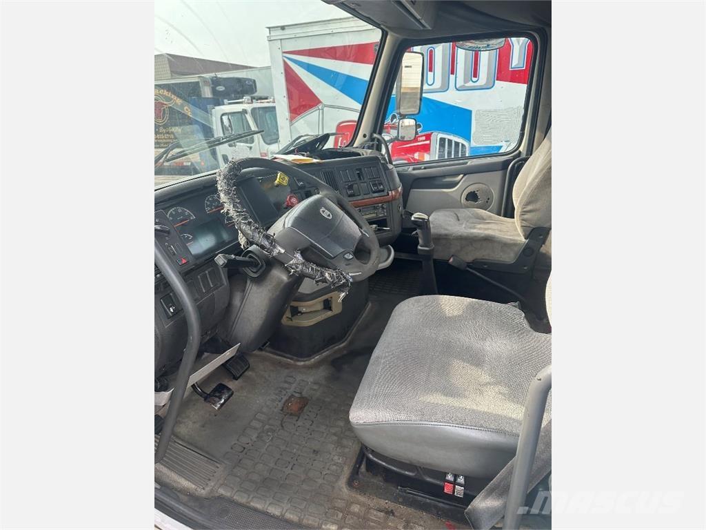 Volvo VNL Camiones tractor