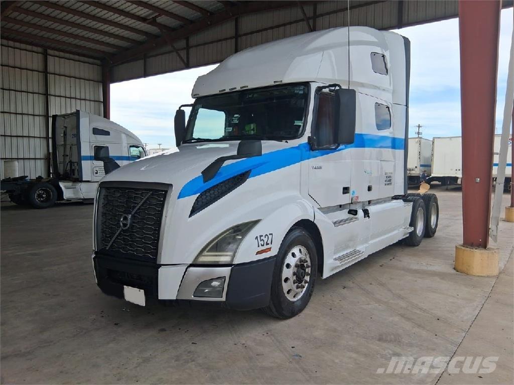 Volvo VNL64T760 Camiones tractor