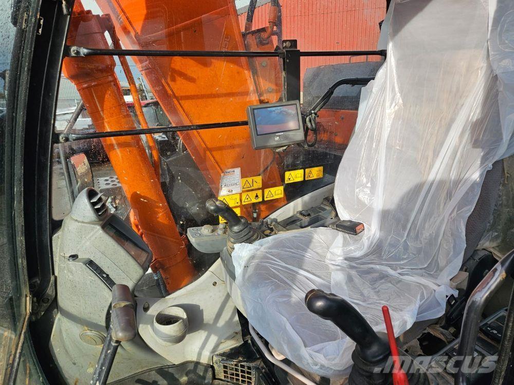 Hitachi ZX135 Excavadoras sobre orugas