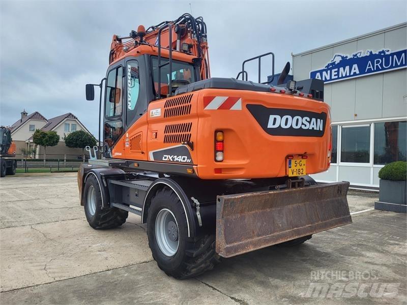 Doosan DX140W-5 Excavadoras de ruedas