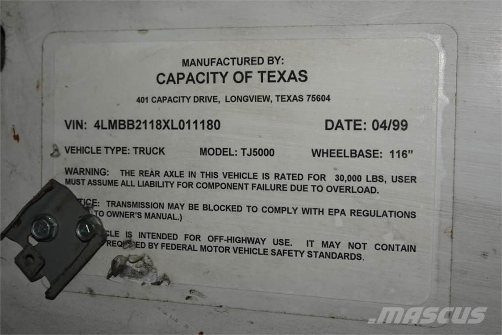 Capacity TJ5000 Tractocamiones para terminales