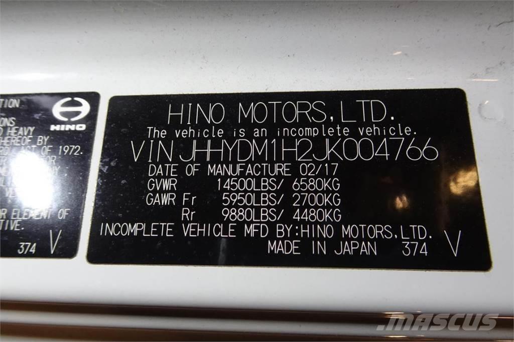 Hino 155 Camiones con caja de remolque