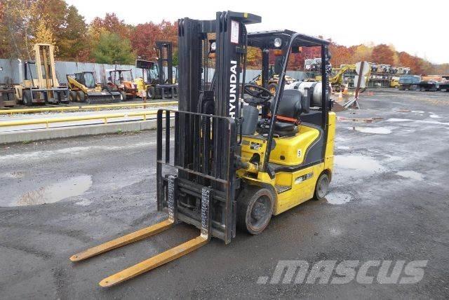 Hyundai 25LC-7A Montacargas - otros