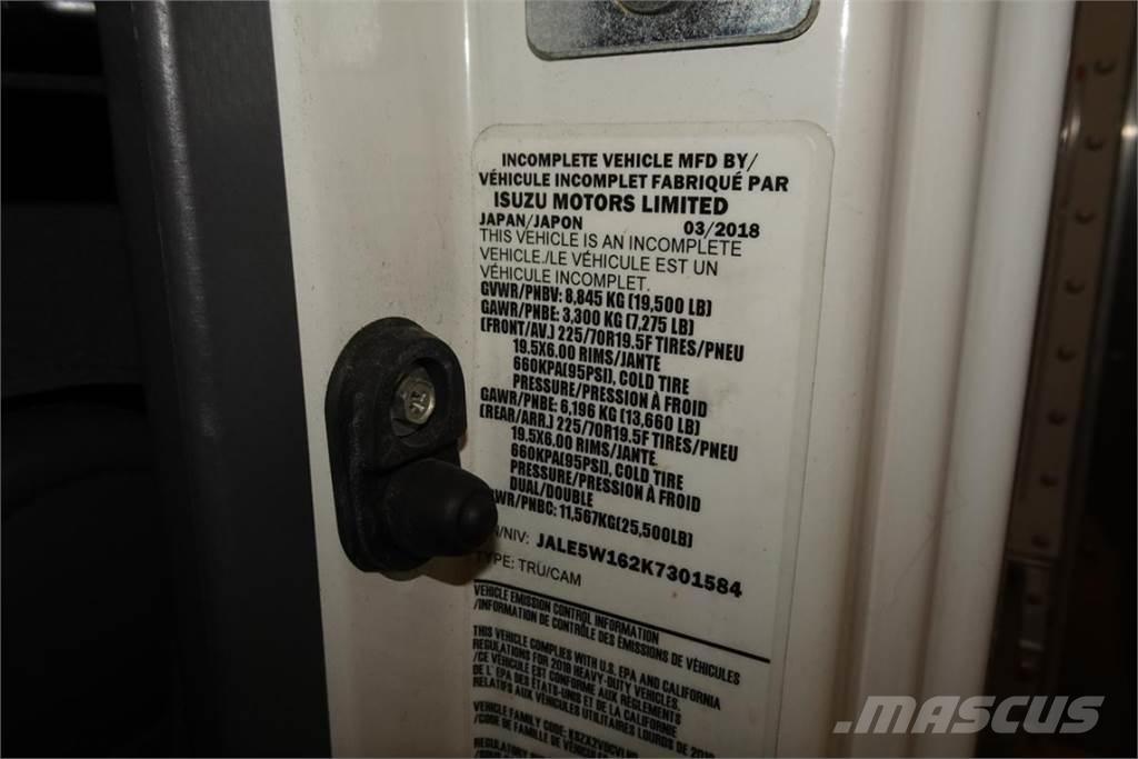 Isuzu NPR Camiones con caja de remolque