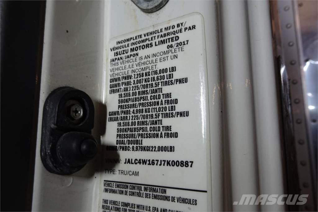 Isuzu NPR XD Camiones con temperatura controlada