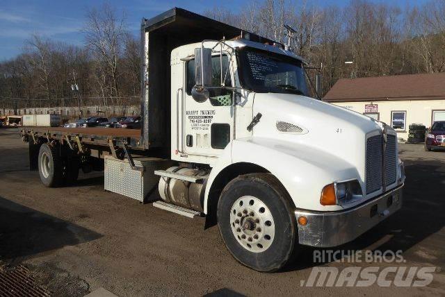 Kenworth T300 Camiones de cama baja