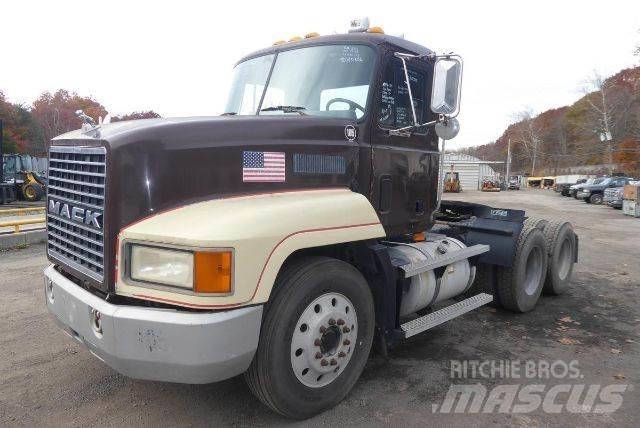 Mack CH613 Camiones con chasís y cabina