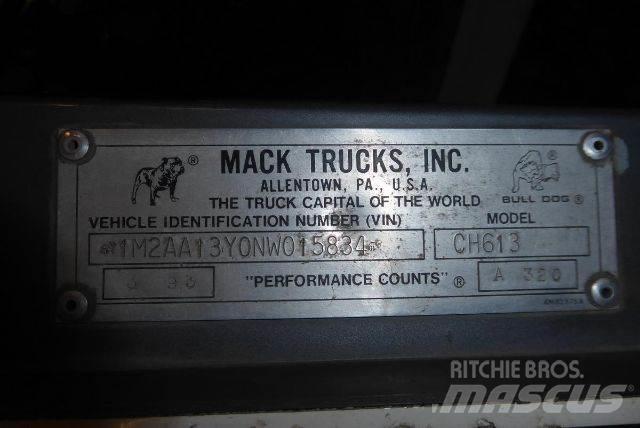 Mack CH613 Camiones con chasís y cabina