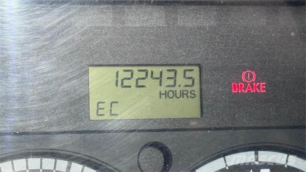 Sterling AT9500 Camiones con chasís y cabina