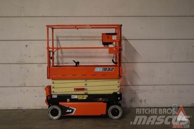 JLG 1932ES Plataformas con brazo de elevación manual