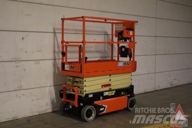 JLG 1932ES Plataformas con brazo de elevación manual