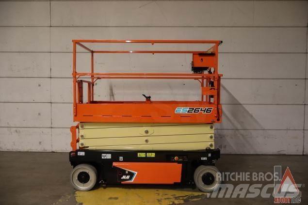 JLG 2646ES Plataformas con brazo de elevación manual