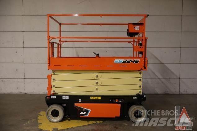 JLG 3246ES Plataformas con brazo de elevación manual