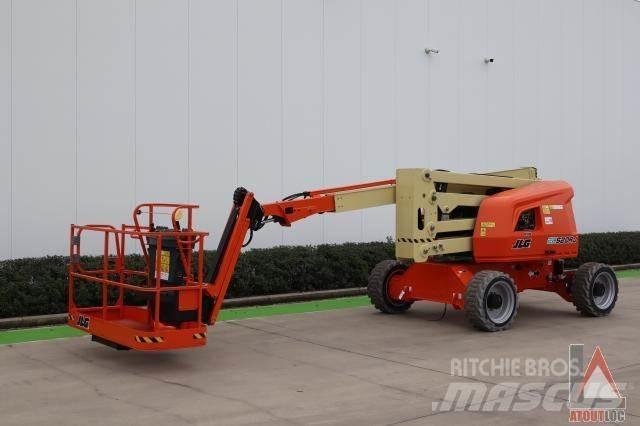 JLG EC 520AJ Plataformas con brazo de elevación manual