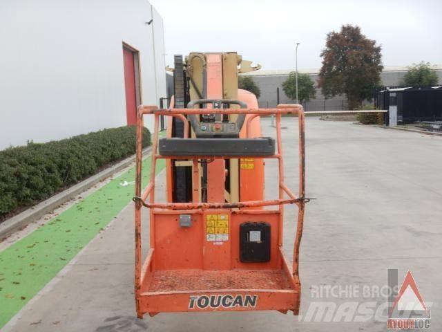 JLG Toucan 10E Plataformas con brazo de elevación manual