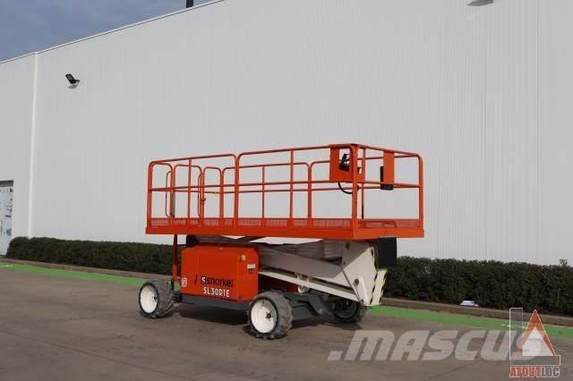 Snorkel SL30RTE Plataformas con brazo de elevación manual