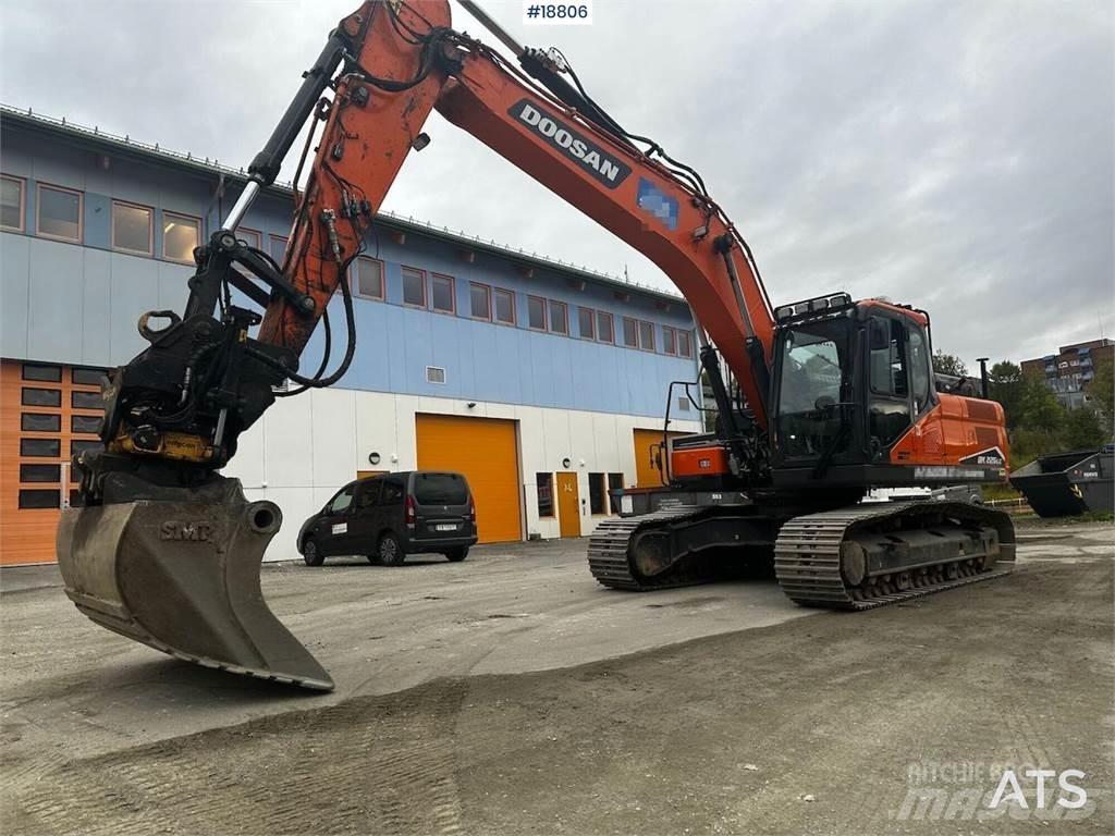 Doosan DX225LC Excavadoras sobre orugas