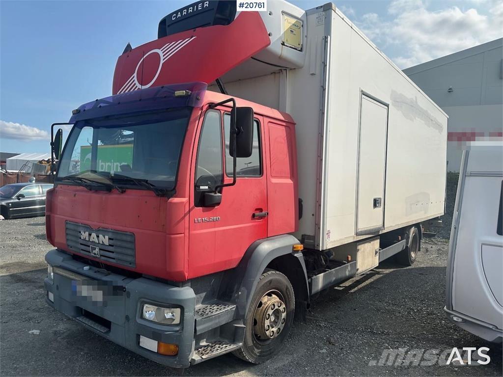 MAN LE15.280 Camiones con caja de remolque