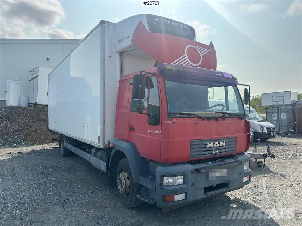 MAN LE15.280 Camiones con caja de remolque