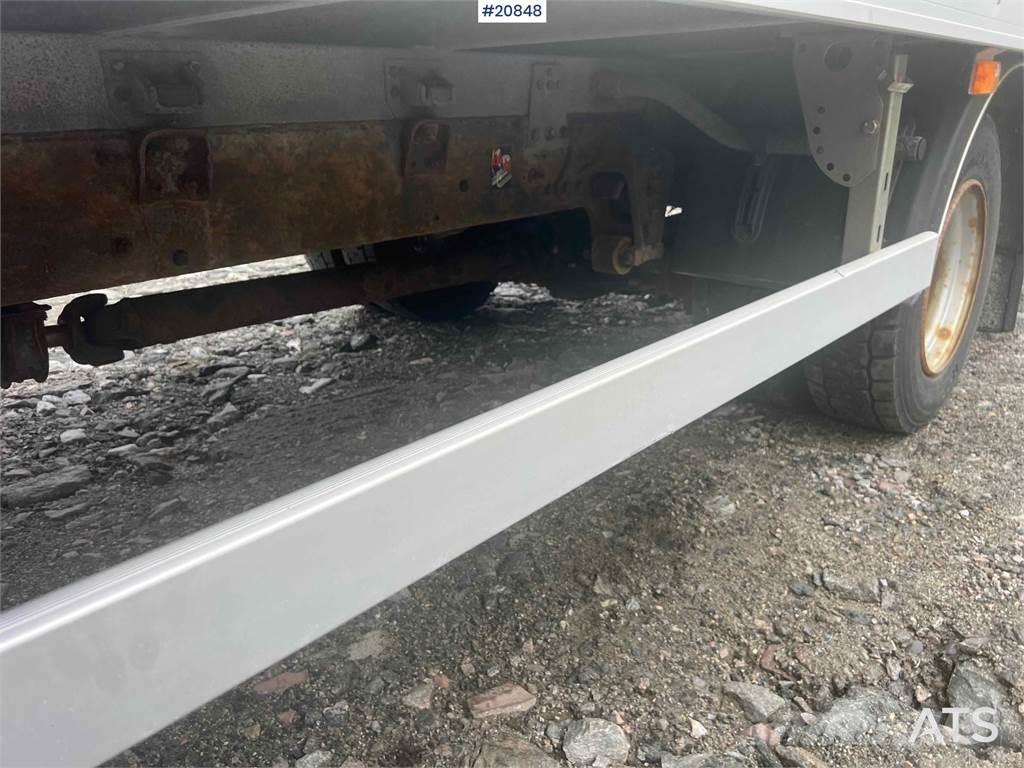 Renault midlum Camiones con caja de remolque