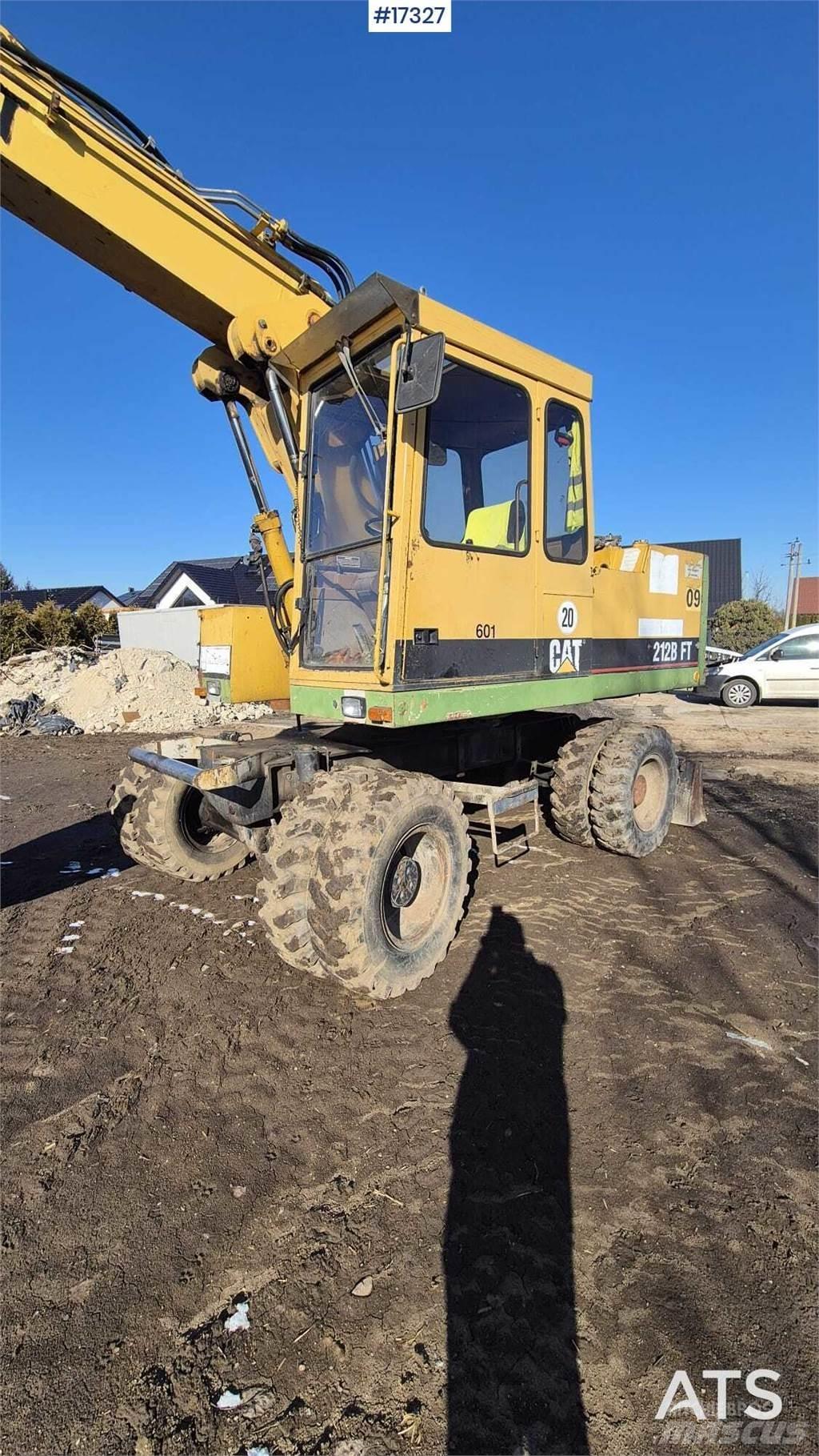 CAT 212BFT Excavadoras de ruedas